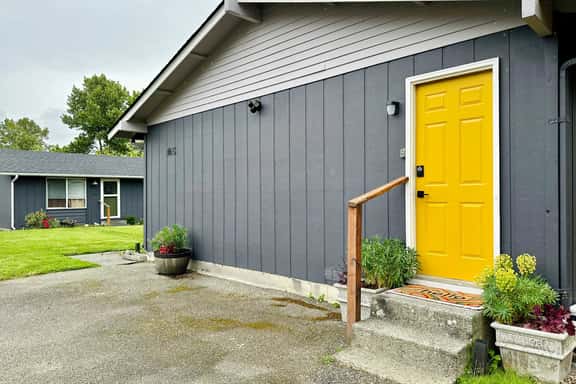 WA - West - Yellow - Image 1