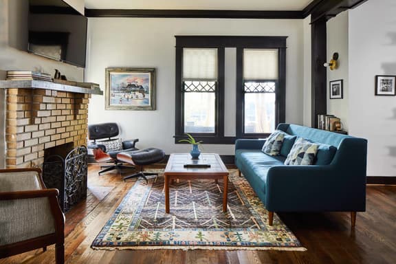 Charles - Apt 1